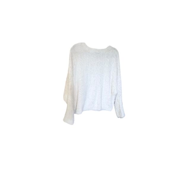If It Were Me Cream Eyelash Long Winged Sleeves Round Neck Sweater  sz L - Picture 7 of 8